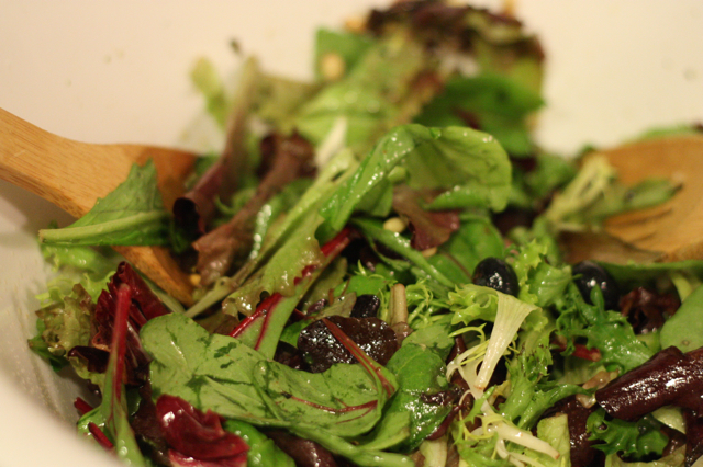 Blueberry Mixed Greens Salad